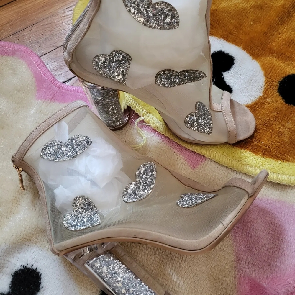 Sparkle heart heel boots 8